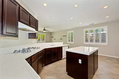 11111 Evergreen, Corona, CA 92883 - Photo 5