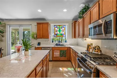 33410 Wallace, Yucaipa, CA 92399 - Photo 11
