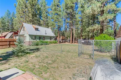 833 Angeles, Big Bear City, CA 92314 - Photo 19
