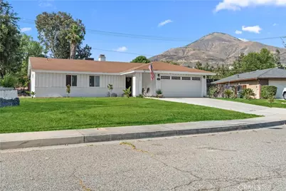 2764 Mirada, Highland, CA 92346 - Photo 5