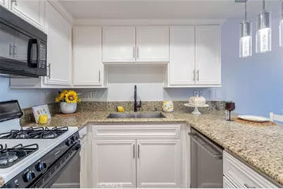 5050 Canyon Crest Drive, Riverside, CA 92507 - Photo 9