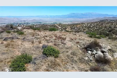 22990 Maclean Ranch, Homeland, CA 92548 - Photo 5
