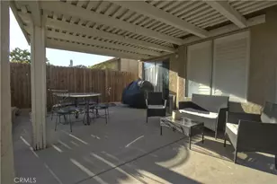 16429 Trelaney, Fontana, CA 92337 - Photo 27