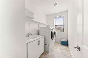 15946 Caterpillar, Fontana, CA 92336 - Photo 23