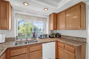 29189 Stonegate Ln, Highland, CA 92346 - Photo 15
