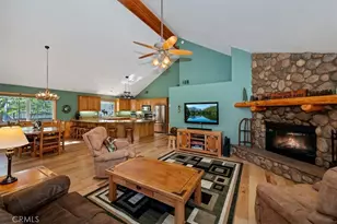 340 Santa Barbara Ave, Sugarloaf, CA 92386 - Photo 9