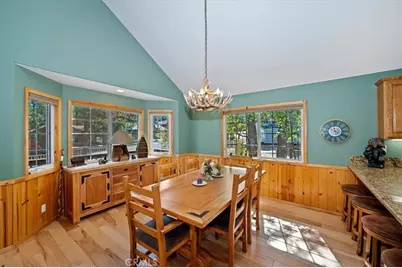 340 Santa Barbara Avenue, Sugarloaf, CA 92386 - Photo 11