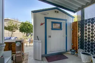 1300 W Menlo, Hemet, CA 92543 - Photo 29