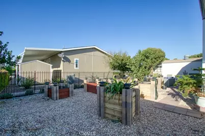 1300 W Menlo #155, Hemet, CA 92543 - Photo 33