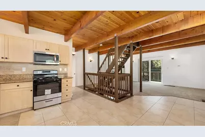 33283 Holcomb Creek, Green Valley Lake, CA 92341 - Photo 17
