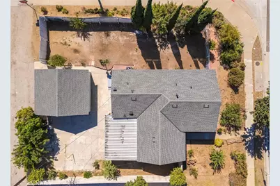 11802 S Van Ness Avenue, Hawthorne, CA 90250 - Photo 3