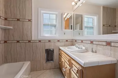 11802 S Van Ness Avenue, Hawthorne, CA 90250 - Photo 29