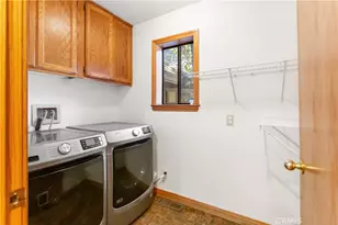 1915 Nob Hill Dr, Running Springs, CA 92382 - Photo 17