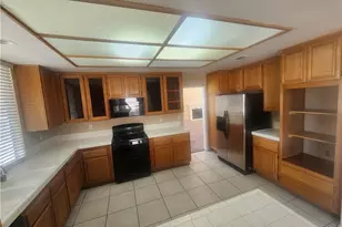 13272 Berkeley Ln, Victorville, CA 92392 - Photo 7