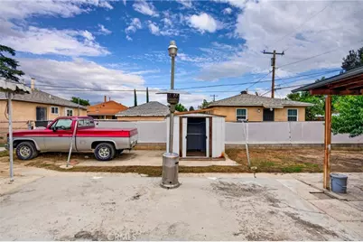 243 E Olive St, San Bernardino, CA 92410 - Photo 61
