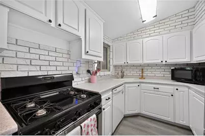 2003 Capri Avenue, Mentone, CA 92359 - Photo 7