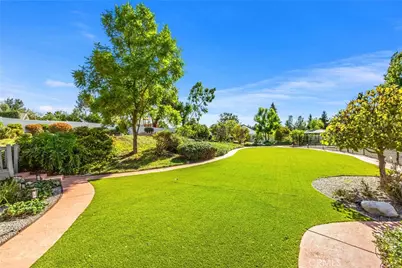 31027 E Sunset Drive, Redlands, CA 92373 - Photo 69