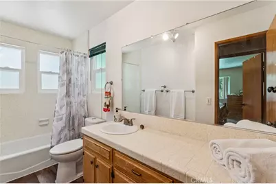582 Grass Valley Court, Lake Arrowhead, CA 92352 - Photo 15