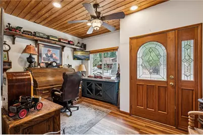 32360 Pine Manor Lane, Running Springs, CA 92382 - Photo 9