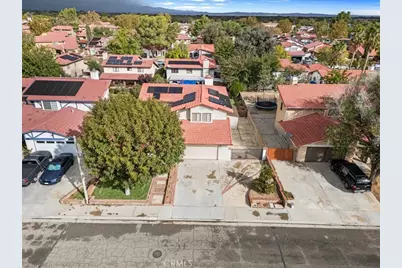1303 Chagal, Lancaster, CA 93535 - Photo 43