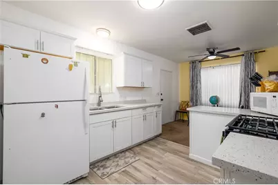 3005 Arizona, San Bernardino, CA 92407 - Photo 15