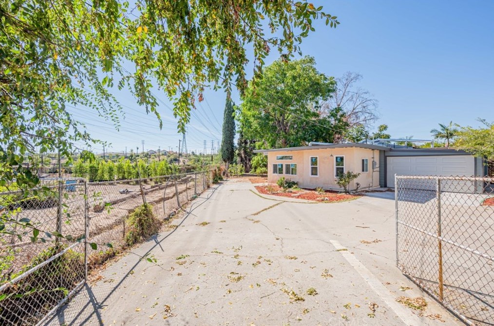 2201 Strathmore Ave, Rosemead CA  91770-3569 exterior