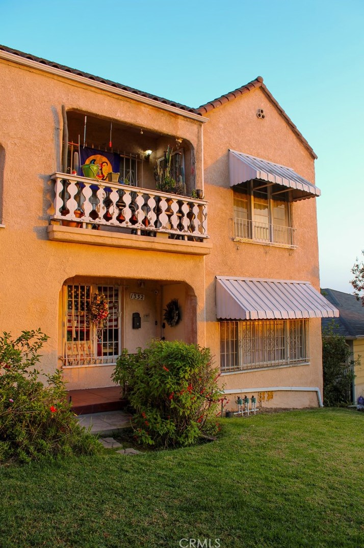 1330 Keniston Ave, Los Angeles CA  90043-2224 exterior