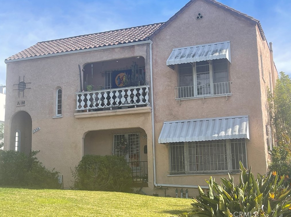 1330 Keniston Ave, Los Angeles CA  90019-1713 exterior