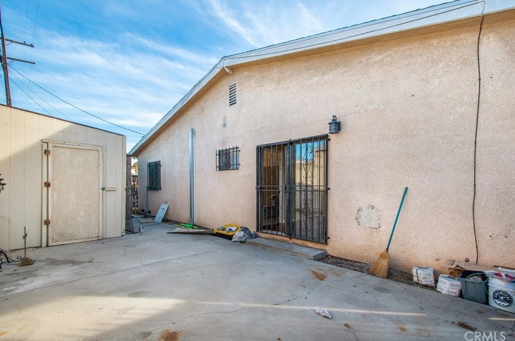 1455 94th St, Los Angeles CA  90047-3911 exterior