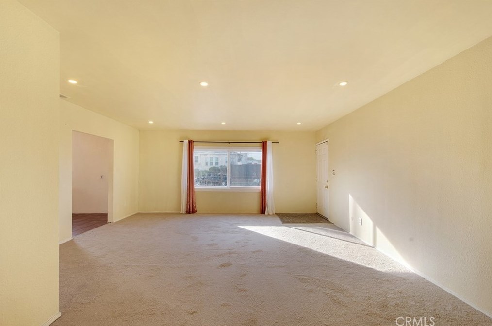 1455 94th St, Los Angeles CA  90047-3911 exterior