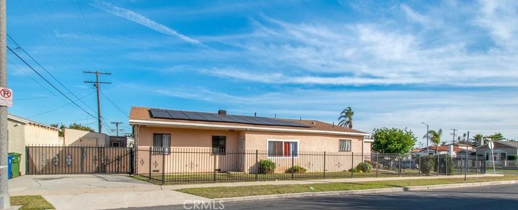 1455 94th St, Los Angeles CA  90047-3911 exterior