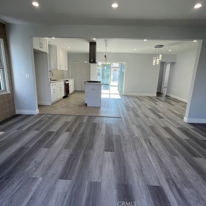 9711 Haas Ave, Los Angeles CA  90047-4022 exterior