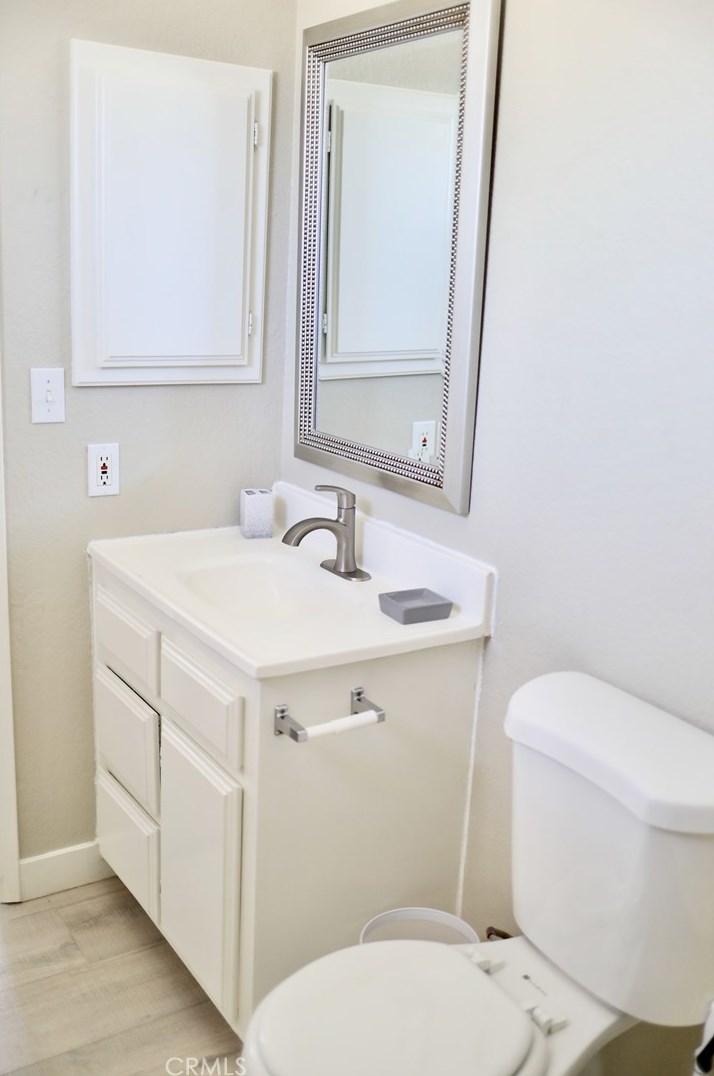 19030 Sheffield St, Hesperia CA  92345-6754 exterior