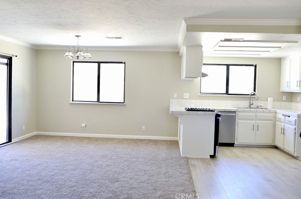 19030 Sheffield St, Hesperia CA  92345-6754 exterior