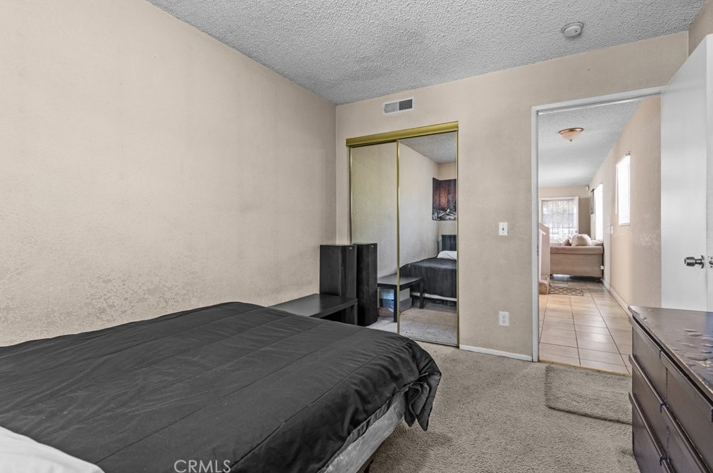 13214 Main St, Los Angeles CA  90061-2054 exterior