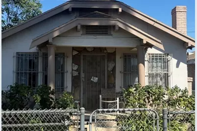 437 W 81st Street, Los Angeles, CA 90003 - Photo 1