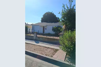 270 E Heath Lane, Long Beach, CA 90805 - Photo 1