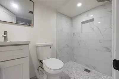 1550 W 70th St, Los Angeles, CA 90047 - Photo 27