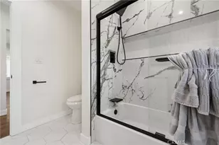 1550 W 70th St, Los Angeles, CA 90047 - Photo 17
