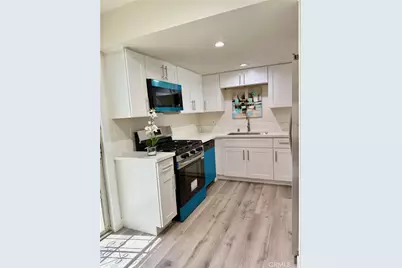 810 W Compton Blvd #7, Compton, CA 90220 - Photo 5