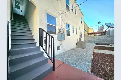 3104 W 43rd Place, Los Angeles, CA 90008 - Photo 9