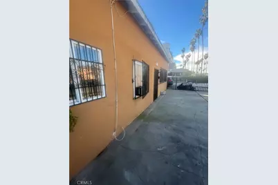 2000 W 54th, Los Angeles, CA 90062 - Photo 9