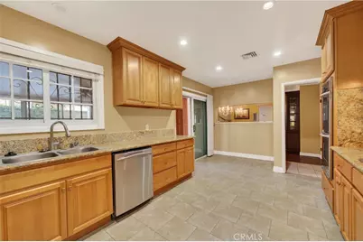 10524 S 8th Place, Inglewood, CA 90303 - Photo 15