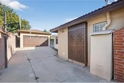 10524 S 8th Place, Inglewood, CA 90303 - Photo 51