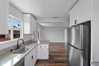 796 N Mount Vernon, San Bernardino, CA 92411 - Photo 17