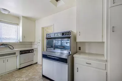 320 W 64th Street, Inglewood, CA 90302 - Photo 11