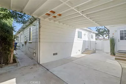 300 . W Hillsdale, Inglewood, CA 90302 - Photo 27