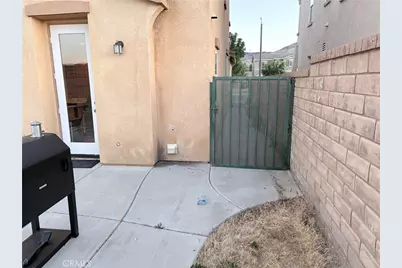 2729 Hornbeam, Palmdale, CA 93551 - Photo 31