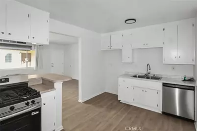 1010 E 32nd, Signal Hill, CA 90755 - Photo 13