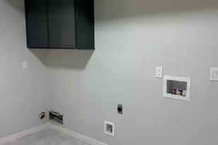 7813 Nairn Ct, Bakersfield, CA 93309 - Photo 11